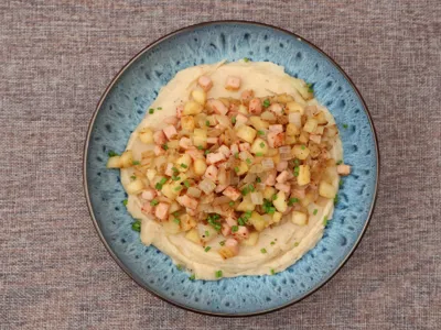 Apple sopocka with parsnip purée